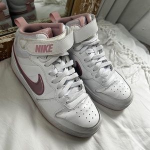 NIKE • SNEAKERS JORDANS